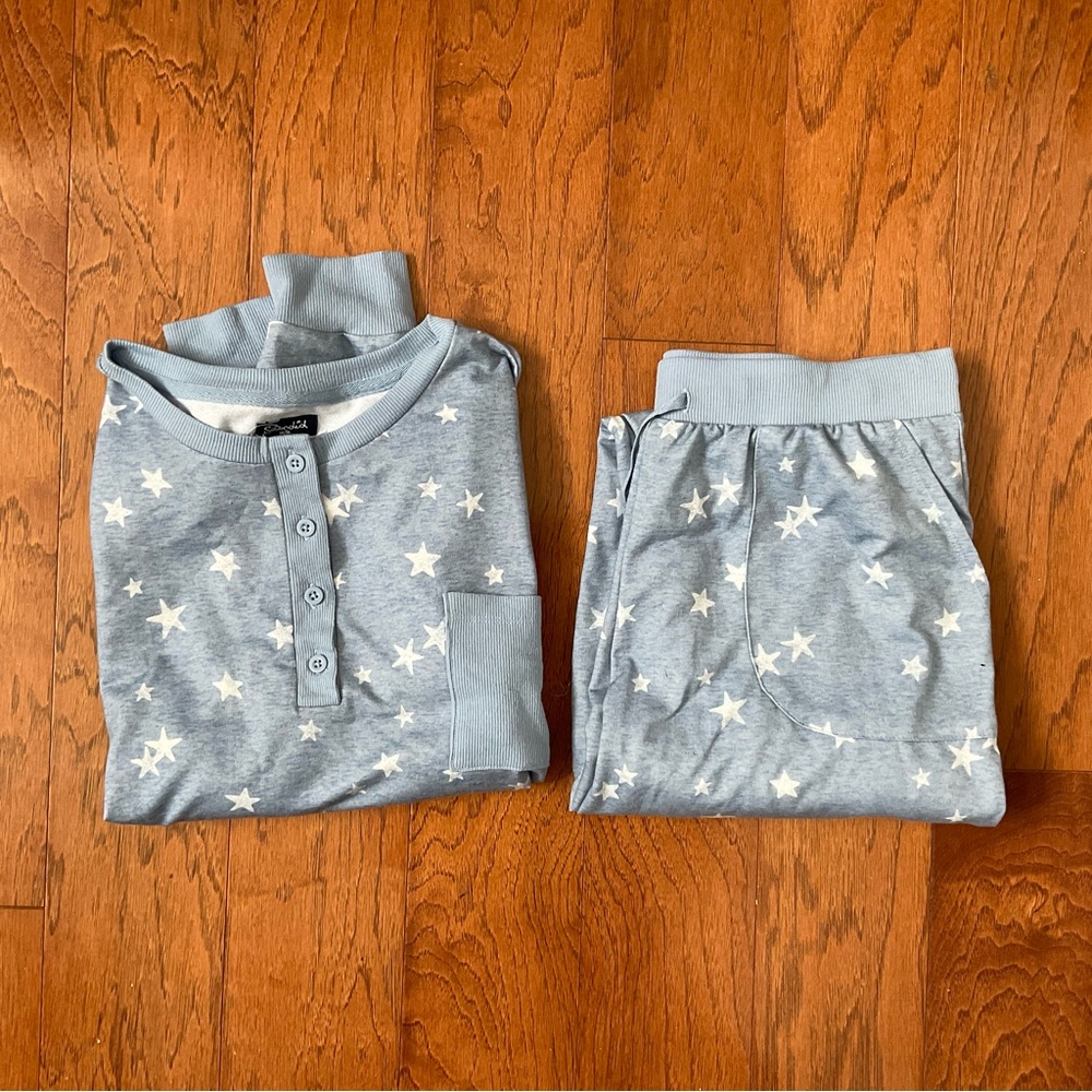 Splendid Powder Blue, White Star Print Long Sleeve And Jogger Pajama Set Size M